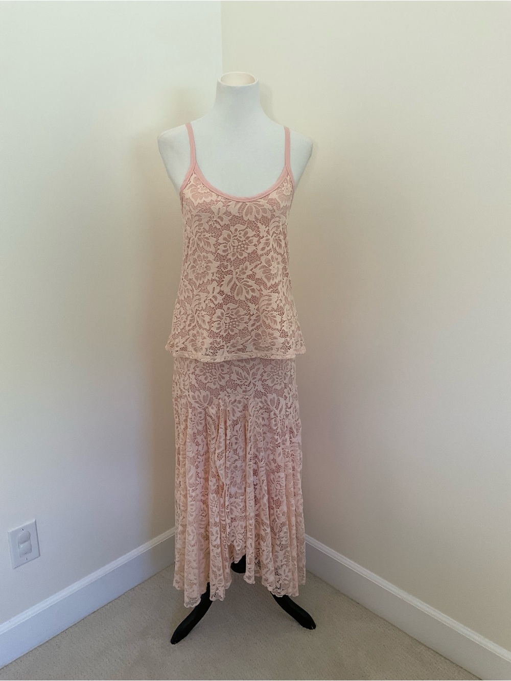 The Pyramid Collection 2-Piece Peach Lace Skirt Set